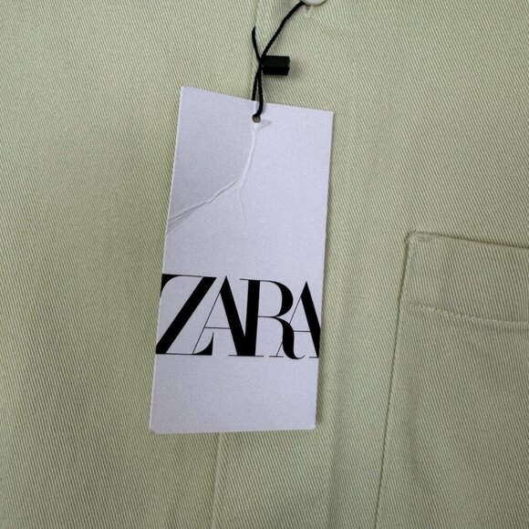 Zara Men’s Light Green Lightweight Denim Button Down Shirt Size Medium NWT - Picture 2 of 5